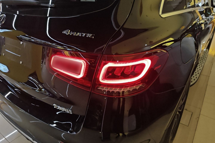 奔驰GLC 2022款 改款二 GLC 260 L 4MATIC 豪华型车身外观9