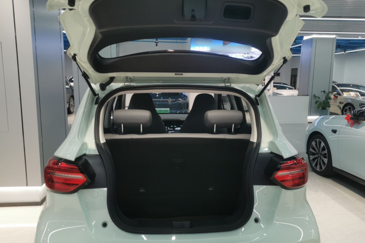 零跑汽车 零跑T03 2024款 403舒享版机舱底盘23