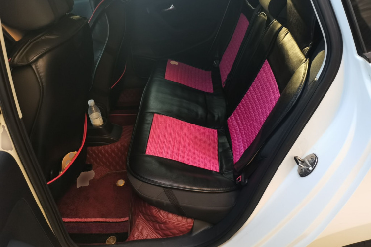 大众 Polo 2016款 1.4L 手动风尚型中控内饰21