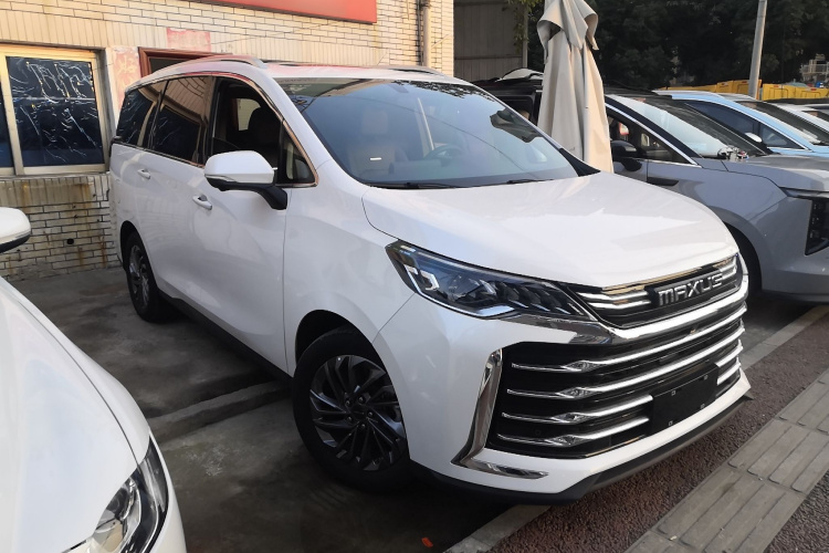 上汽大通MAXUS 大通G50 2023款 PLUS 1.5T 自动护航版车身外观6002