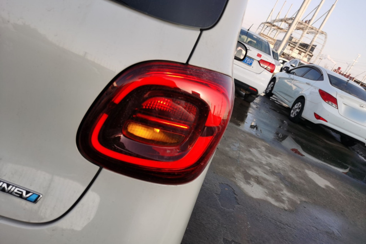 五菱汽车 宏光MINIEV 2025款 四门版 进阶款车身外观6006