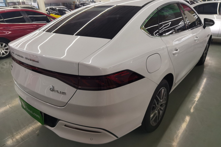 比亚迪 秦PLUS 2023款 冠军版 DM-i 120KM领先型车身外观7