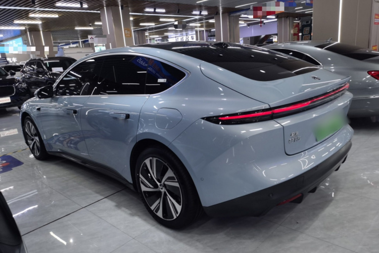 蔚来ET5 2022款 75kWh车身外观4