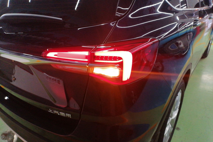 别克 昂科威 2020款 28T 四驱精英型车身外观9