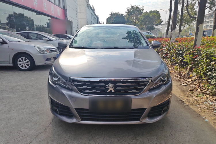 标致308 2016款 1.6L 自动豪华版车身外观2