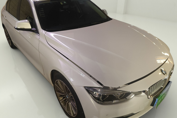 宝马3系 2019款 320Li 时尚型车身外观3