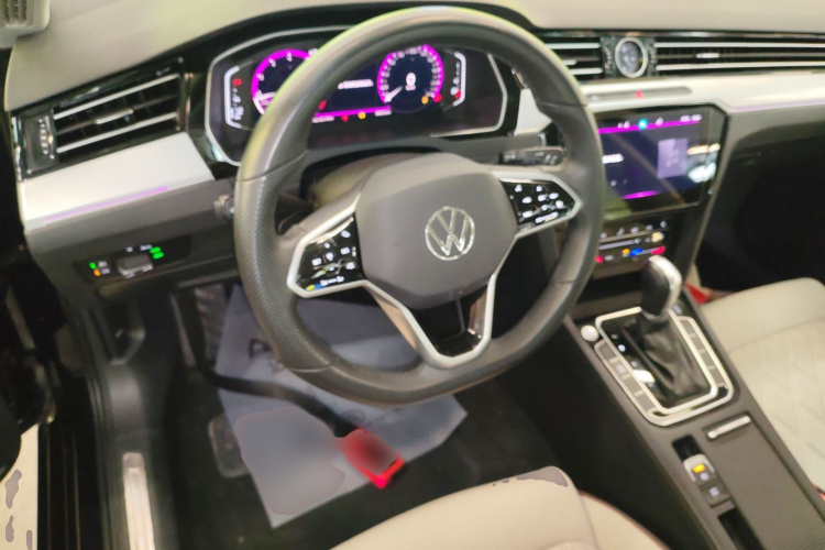 大众 迈腾 2023款 200万辆纪念版 330TSI DSG豪华型中控内饰13