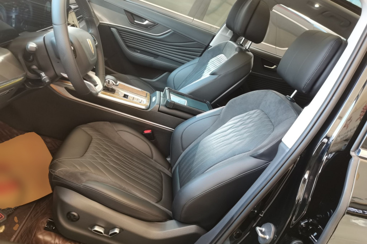 红旗HS5 2023款 2.0T 旗享Pro版中控内饰19