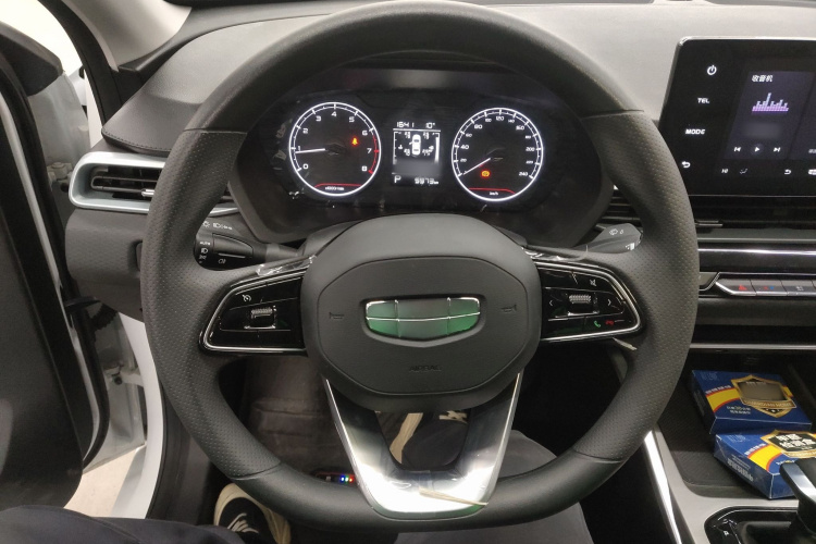 吉利汽车 帝豪 2025款 第4代 1.5L CVT星耀版中控内饰13