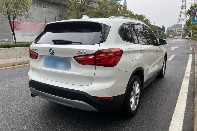 宝马X1 2016款 sDrive18Li 时尚型车身外观7