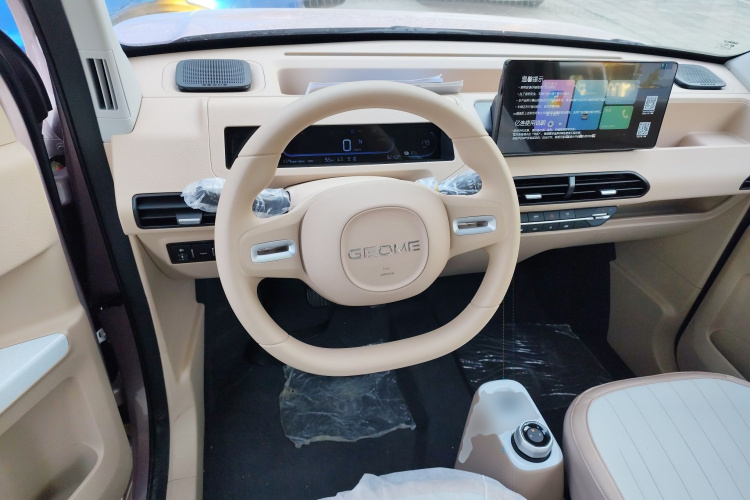 吉利银河 2024款 熊猫mini 200km 耐力熊中控内饰13