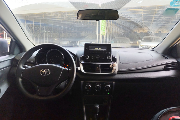 丰田 YARiS L 致享 2020款 1.5L CVT领先版中控内饰7002