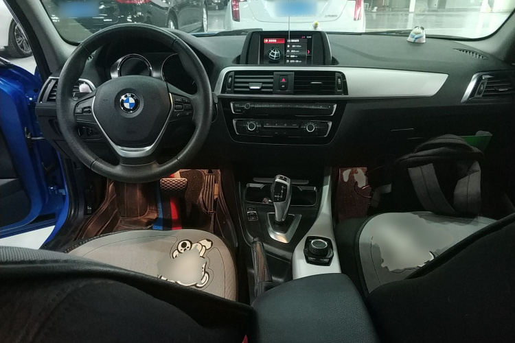 宝马1系(进口) 2018款 118i 领先型中控内饰7002