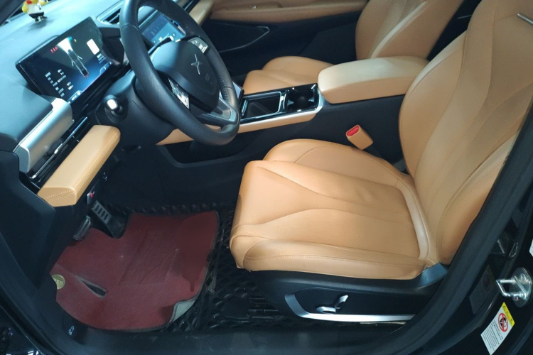 小鹏P5 2021款 550P中控内饰19