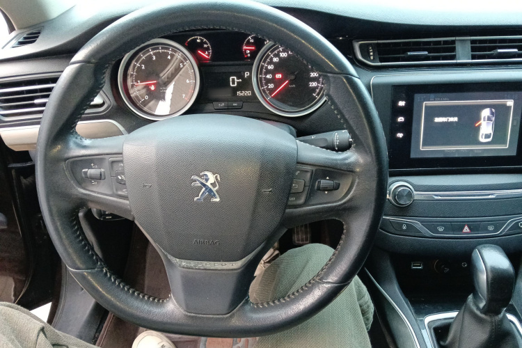 标致408 2014款 1.8L 自动豪华版中控内饰13