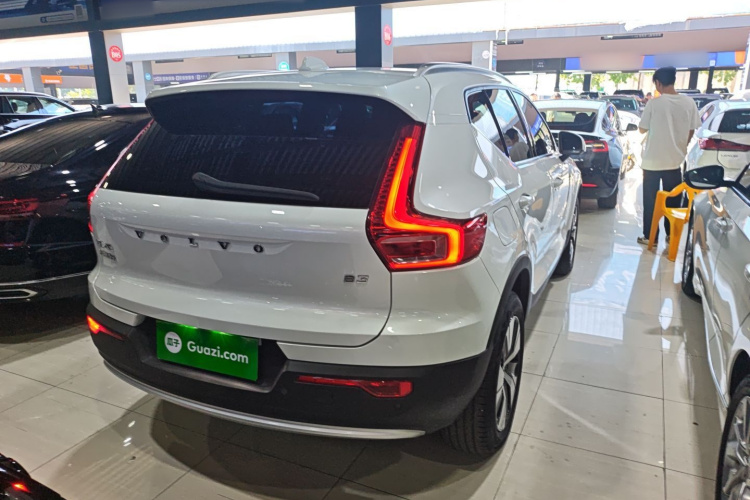 沃尔沃XC40 2023款 B3 智远豪华版车身外观6005