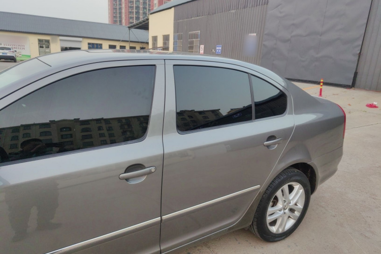 斯柯达 明锐 2014款 1.4TSI DSG逸俊版车身外观6008