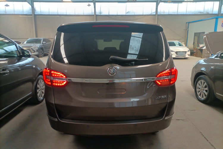 别克GL8 2017款 25S 豪华型 国V车身外观6