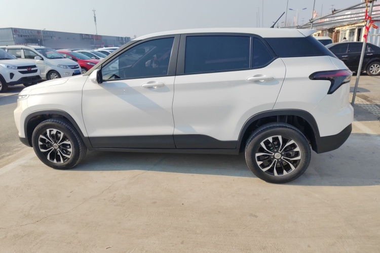 宝骏510 2021款 1.5L 手动劲享型车身外观6003