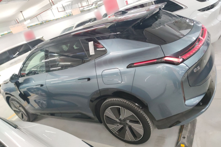 领克08 EM-P 2025款 220km 四驱性能Halo车身外观6003