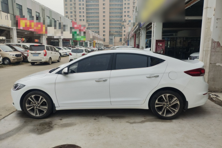 现代 领动 2016款 1.6L 自动智炫·精英型车身外观4