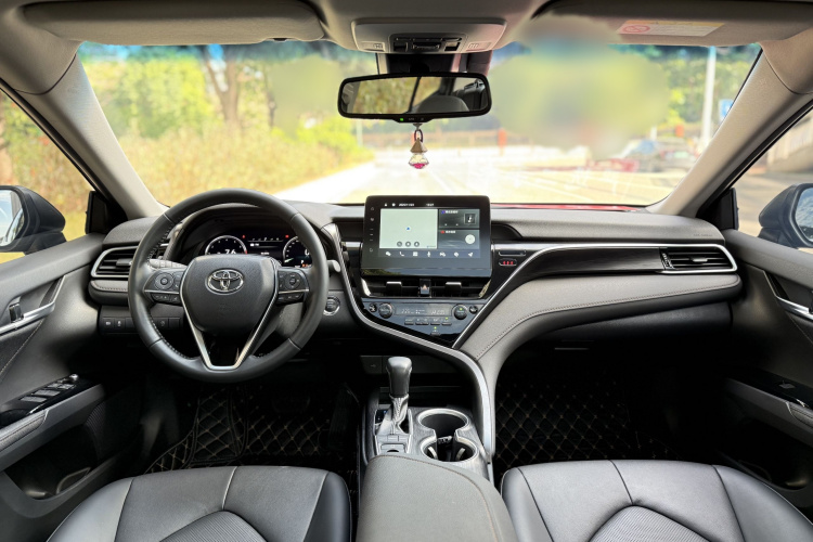 丰田 凯美瑞 2023款 2.5G 豪华版中控内饰7008