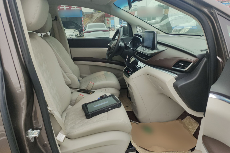 别克GL8 2022款 陆上公务舱 652T 舒适型局部细节41