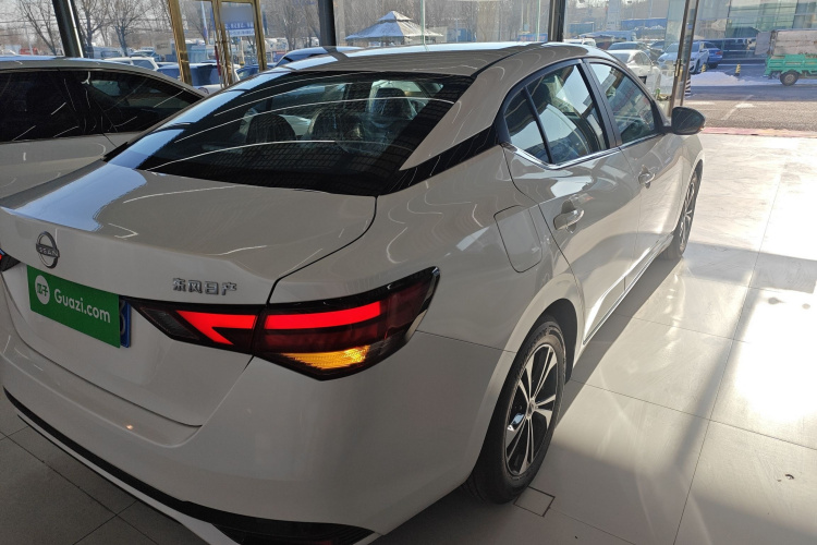 日产 轩逸 2023款 改款 1.6L CVT悦享版车身外观7