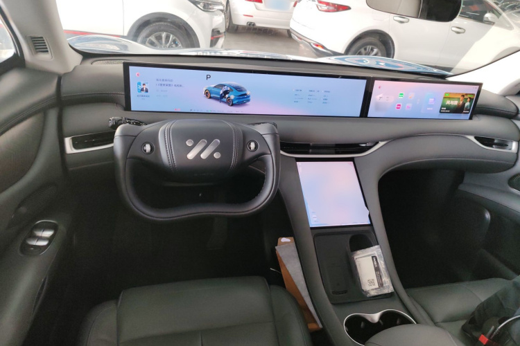 智己汽车 智己LS6 2025款 超强性能灵蜥智享版中控内饰7002