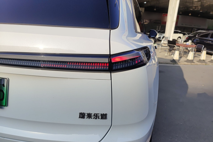 乐道L90 2025款 Ultra 六座版车身外观9