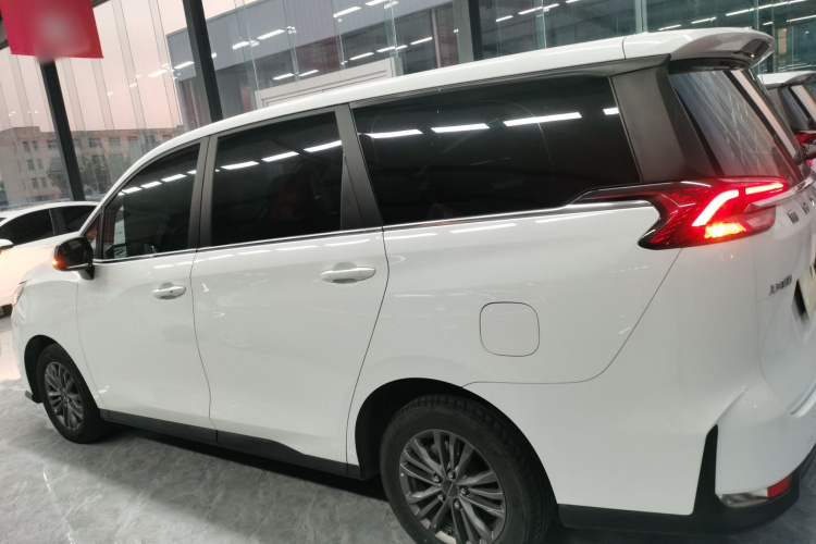 上汽大通MAXUS 大家5 2022款 1.3T PLUG IN 乐享版 七座车身外观6003