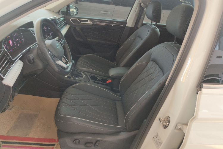 大众 途观L新能源 2023款 430PHEV 插电混动尊贵版中控内饰19