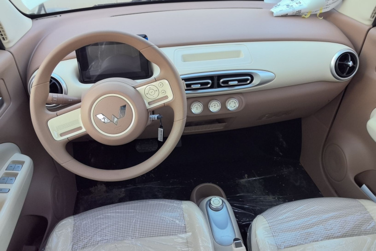 五菱汽车 宏光MINIEV 2025款 四门版 进阶款中控内饰7003