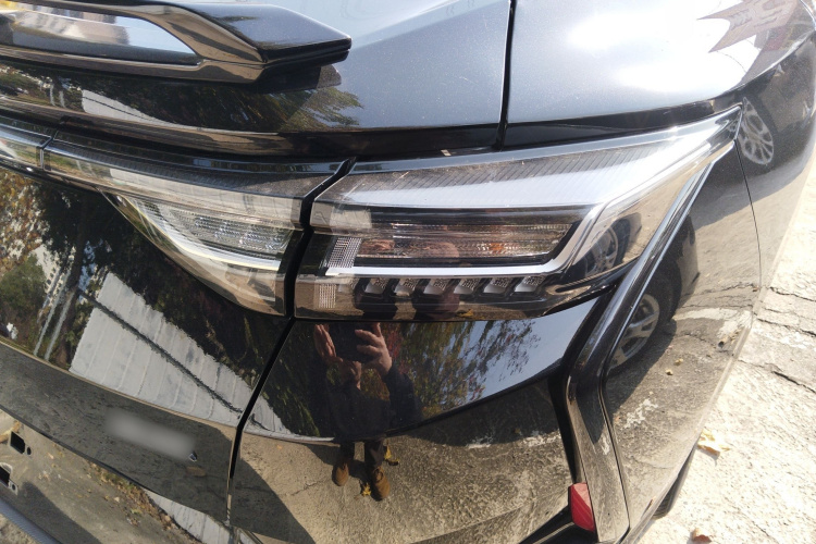 东风风神 奕炫 2023款 1.5L 自动荣耀版车身外观9