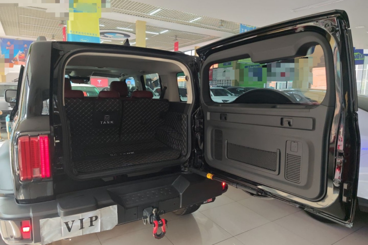 坦克300 2024款 2.0T 挑战者机舱底盘23