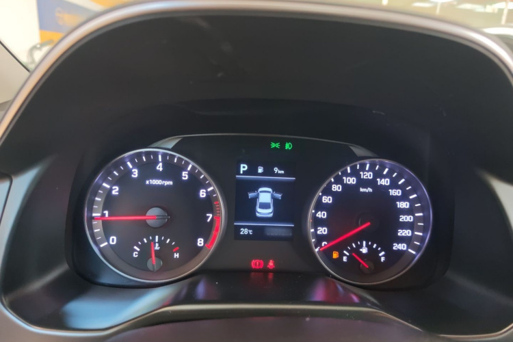 现代 领动 2019款 1.5L CVT智炫·精英型局部细节14