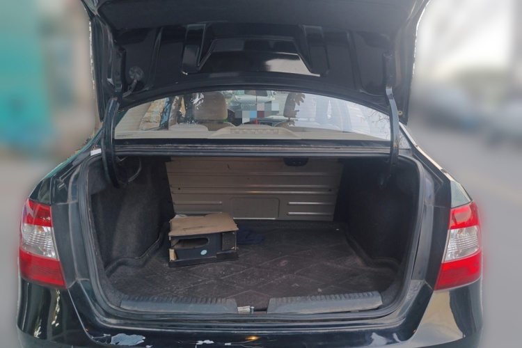 斯柯达 昕锐 2013款 1.6L 手动智选型中控内饰23