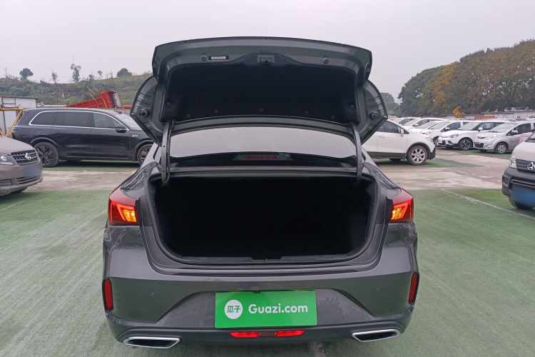 长安 逸动 2024款 PLUS 蓝鲸NE 1.4T GDI DCT高能版局部细节23