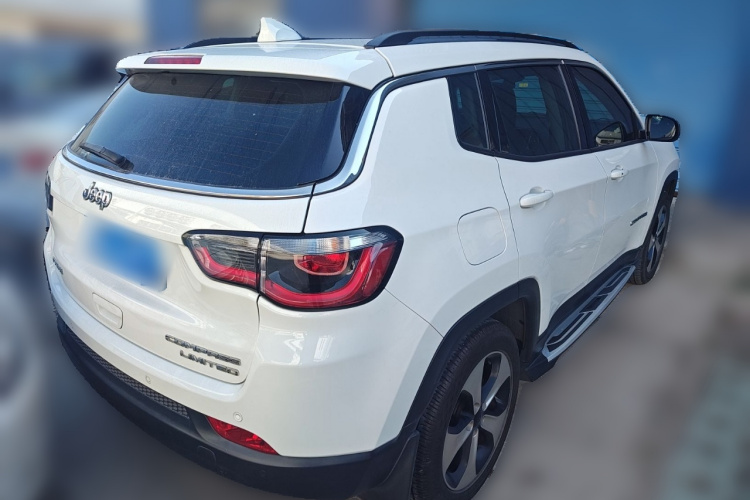 Jeep 指南者 2017款 200T 自动臻享版车身外观7