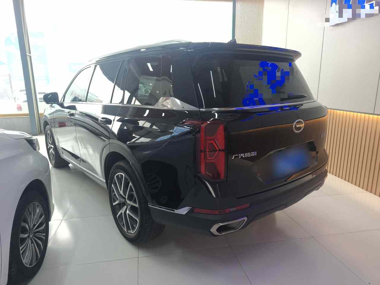 广汽传祺 传祺GS8 2022款 领航系列 2.0TGDI 四驱豪华智联版（七座）(5)