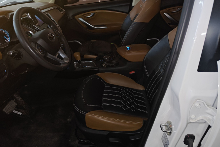 东南DX7 2017款 1.5T 自动荣耀版中控内饰19