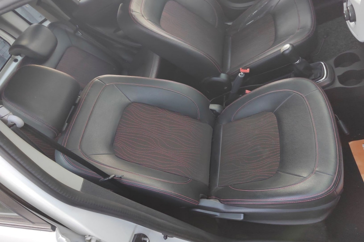 长城M4 2012款 1.5L 手动舒适型局部细节41