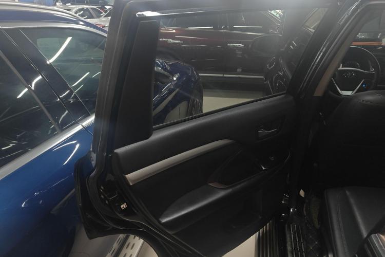 丰田 汉兰达 2018款 2.0T 四驱豪华版 7座 国V中控内饰49