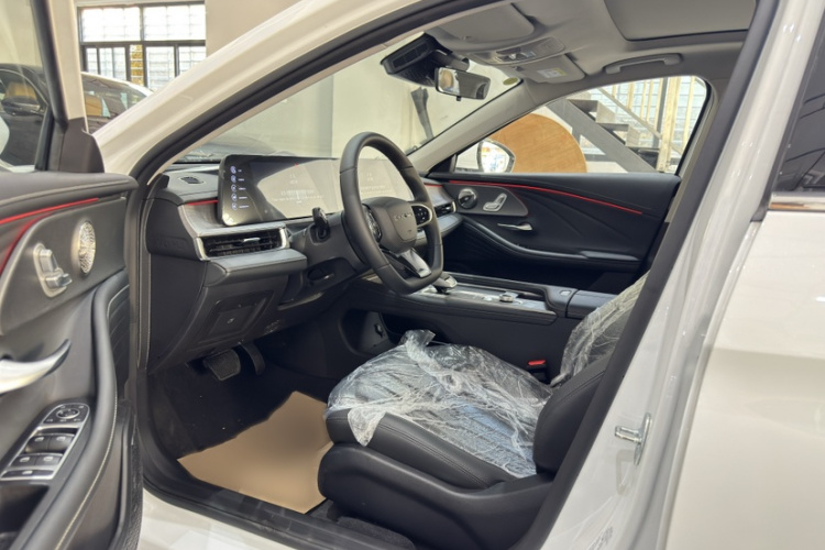 奇瑞 风云A8 2024款 127 远航版 豪华型中控内饰7002