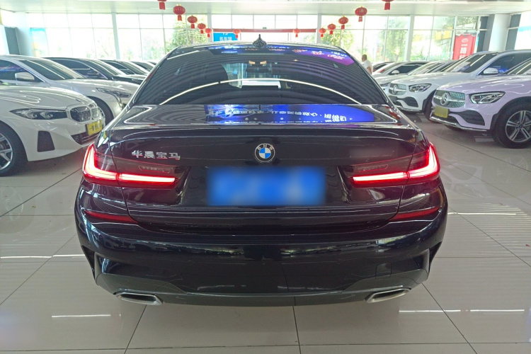 宝马3系 2022款 325Li M运动套装车身外观6