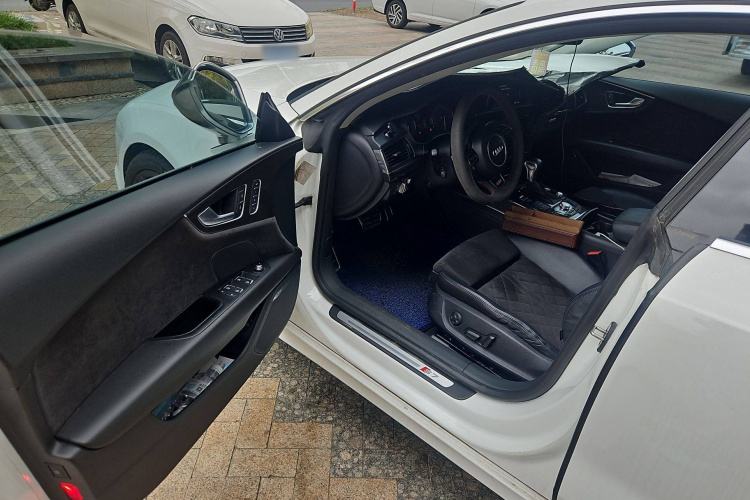 奥迪S7 2013款 4.0 TFSI quattro中控内饰7002