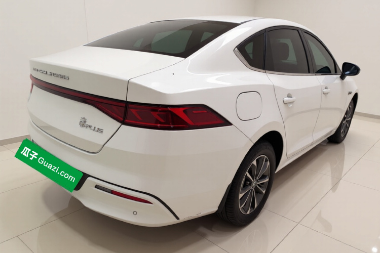 比亚迪 秦PLUS 2023款 冠军版 DM-i 55KM领先型车身外观7