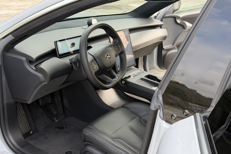 蔚来ET5 2022款 75kWh中控内饰7001