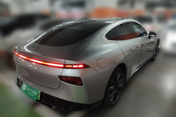 小鹏P7 2022款 586G车身外观6005