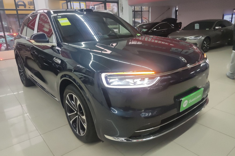 鸿蒙智行 问界M7 2026款 增程 Max四驱版 5座车身外观3